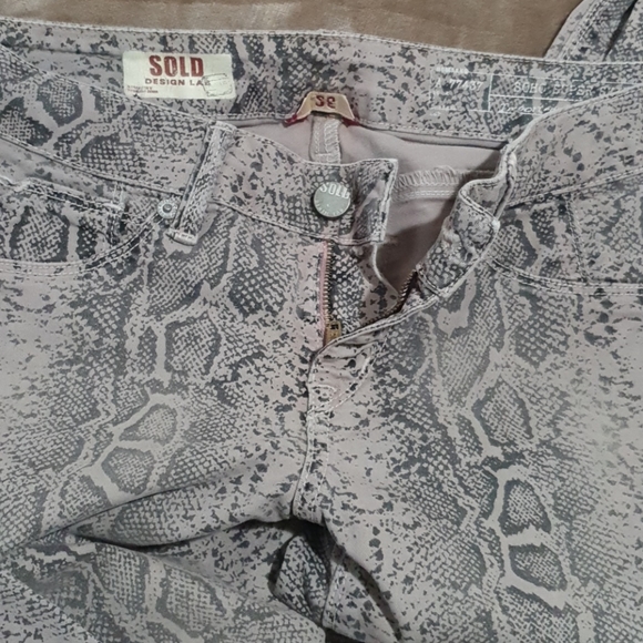 Jeans - Picture 2 of 2